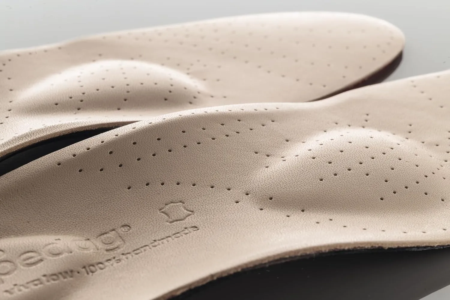 Pedag Viva Low | Low Arch Support | Handmade in Germany | Plantar Fasciitis Relief | Heel Cushion | Activated Charcoal Odor Control | Metatarsal Support | Tan | Men US 11/ EU 44